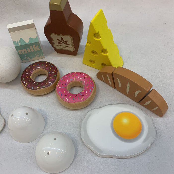 Play Kitchen: Breakfast Foods