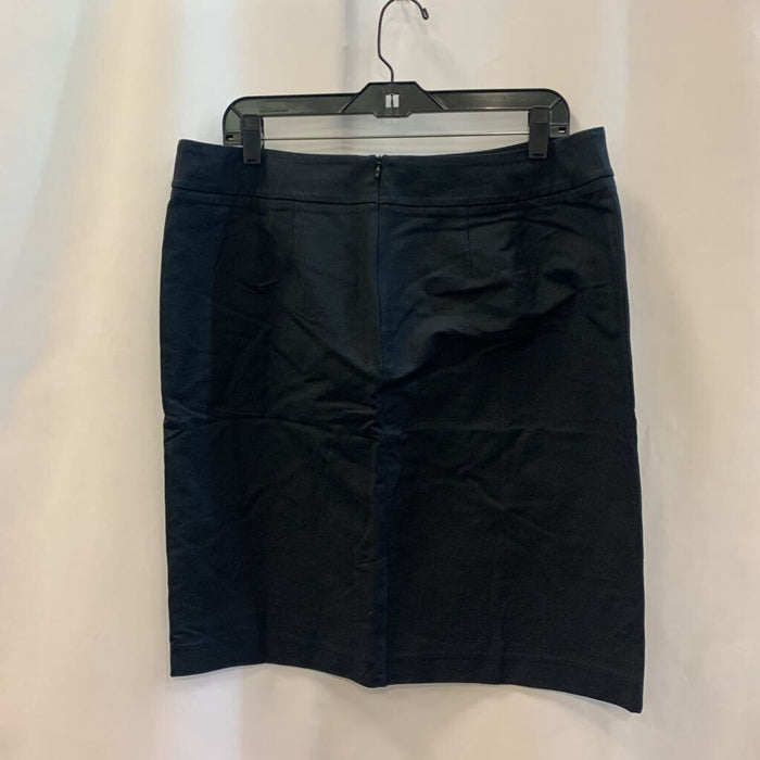 Skirt: Basic A Line Zip Back