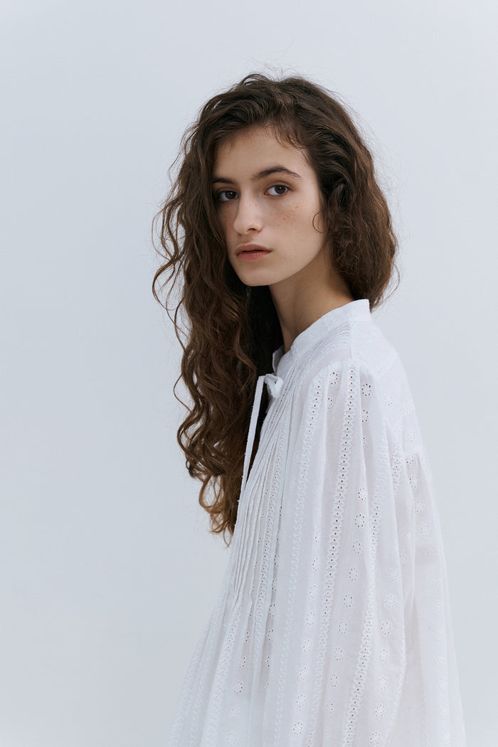 TUCKING BLOUSE - WHITE