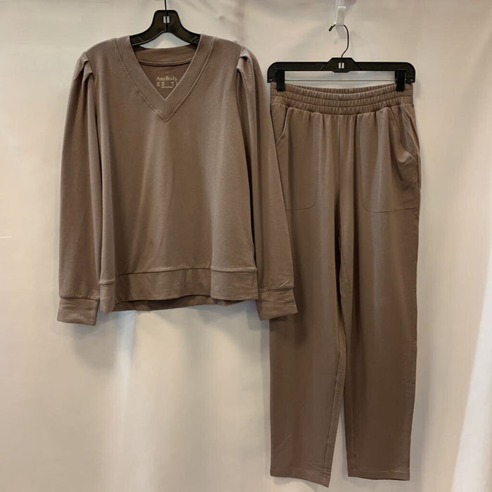 2 Pc Set: V-Neck Shirt with Pants