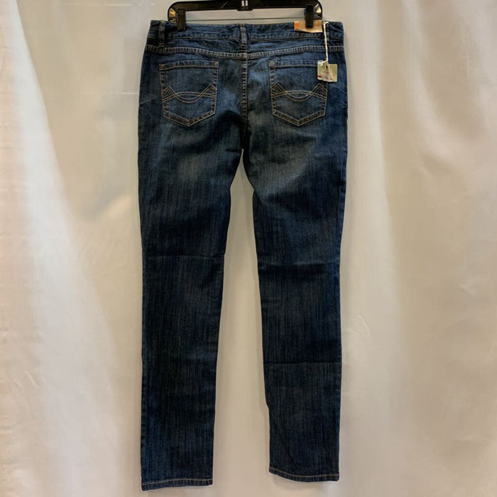 Pants: Lowest Waist & Straight Hip/Thigh