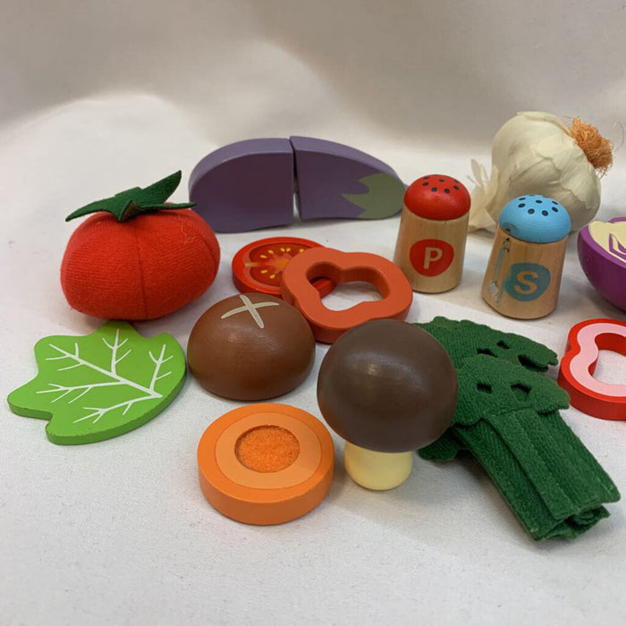 Play Kitchen: Vegetables