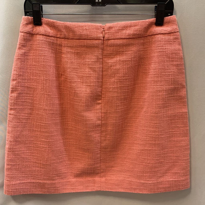Skirt: Textured Skirt with Pockets