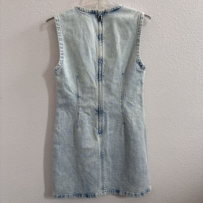 sleeveless