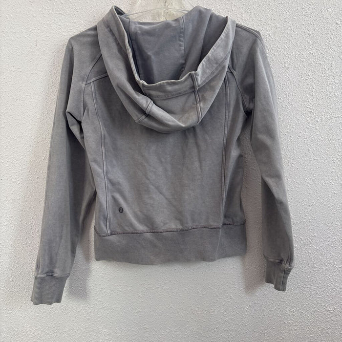 sporty zip